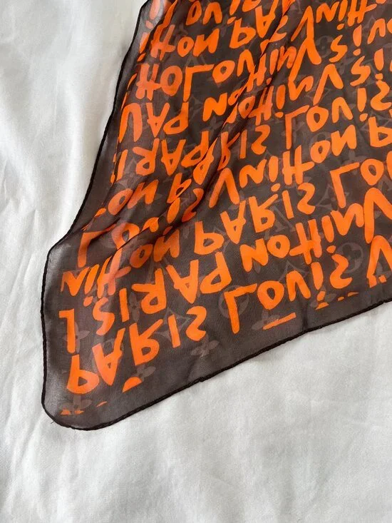 Louis Vuitton Stephen Sprouse Limited Edition Graffiti scarf - Picture 8 of 8